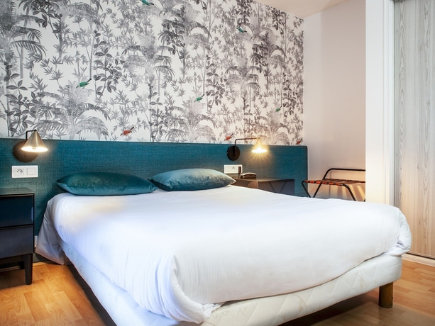 Imagen de la habitación del Hotel Grand Du Parc, Florac. Foto 5