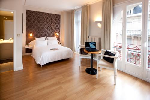 Imagen de la habitación del Hotel Grand Du Tonneau D'or. Foto 4