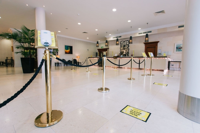 Imagen de los interiores del Hotel Grand, Dublín. Foto 17