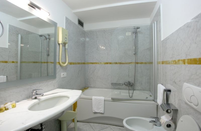 Imagen general del Hotel Grand Duomo. Foto 12