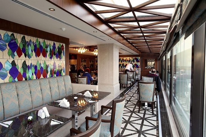 Imagen del bar/restaurante del Hotel Grand Durmaz. Foto 3