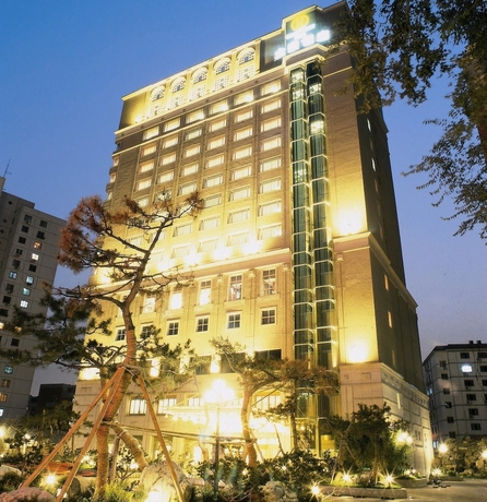 Imagen general del Hotel Grand Dynasty - Beijing. Foto 1