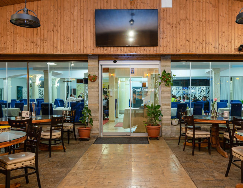 Imagen general del Hotel Grand, EFORIE. Foto 5