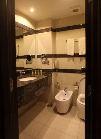 Imagen de la habitación del Hotel Grand East - Resort And Spa Dead Sea. Foto 11