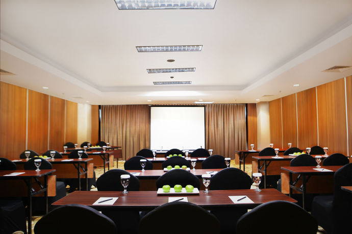 Imagen de los interiores del Hotel Grand Edge Semarang. Foto 14