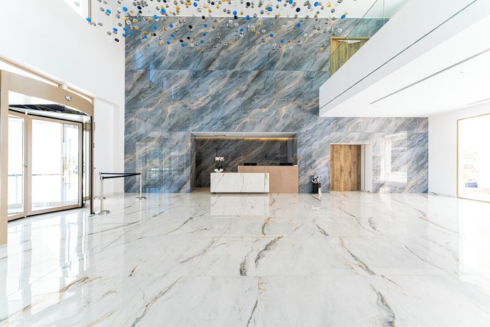 Imagen de los interiores del Hotel Grand Elis. Foto 18