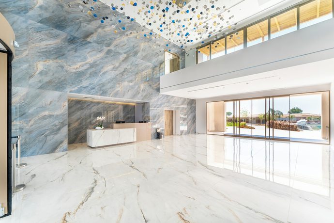 Imagen de los interiores del Hotel Grand Elis. Foto 19