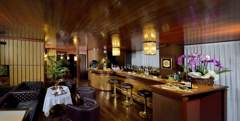 Imagen del bar/restaurante del Hotel Grand Elite. Foto 4