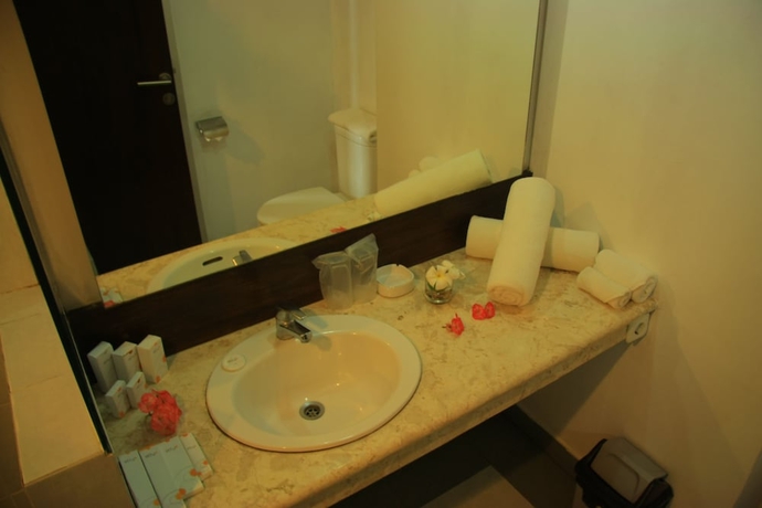 Imagen de la habitación del Hotel Grand Elty Krakatoa. Foto 16