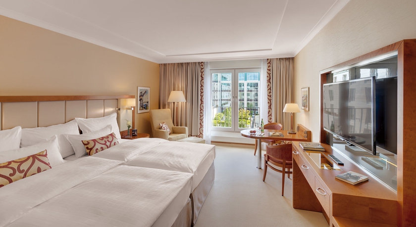 Imagen de la habitación del Hotel Grand Elysee Hamburg. Foto 5