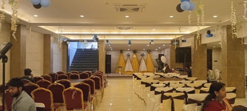 Imagen de los interiores del Hotel Grand Empire. Foto 12