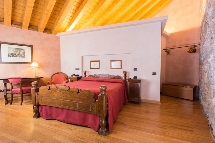 Imagen de la habitación del Hotel Grand Entourage Palazzo Strassoldo. Foto 5