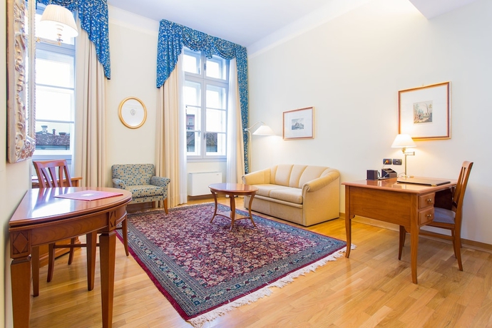 Imagen de la habitación del Hotel Grand Entourage Palazzo Strassoldo. Foto 9