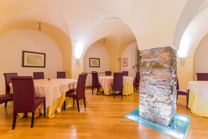 Imagen del bar/restaurante del Hotel Grand Entourage Palazzo Strassoldo. Foto 2