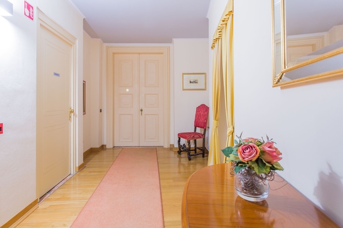 Imagen de los interiores del Hotel Grand Entourage Palazzo Strassoldo. Foto 16