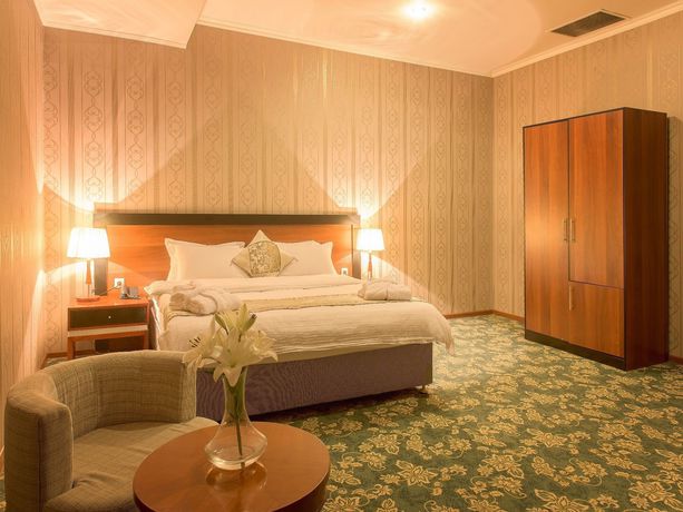 Imagen de la piscina del Hotel Grand Erbil. Foto 16