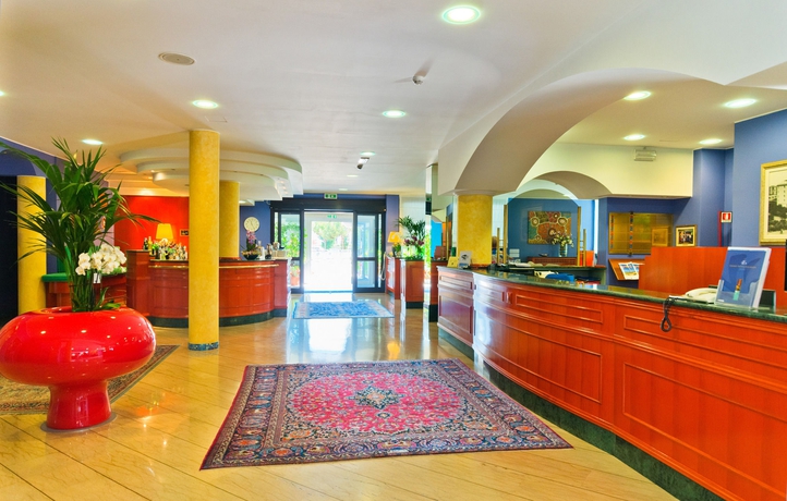 Imagen de los interiores del Hotel Grand Esplanada. Foto 6