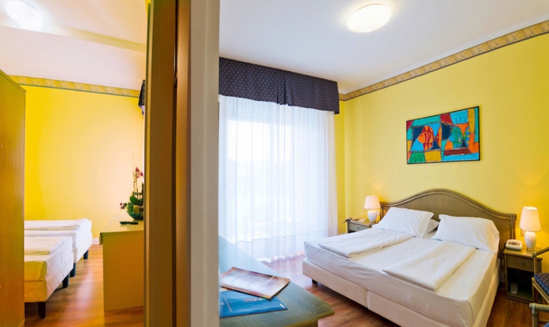 Imagen de la habitación del Hotel Grand Esplanada. Foto 4
