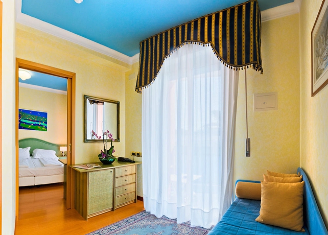 Imagen de la habitación del Hotel Grand Esplanada. Foto 5