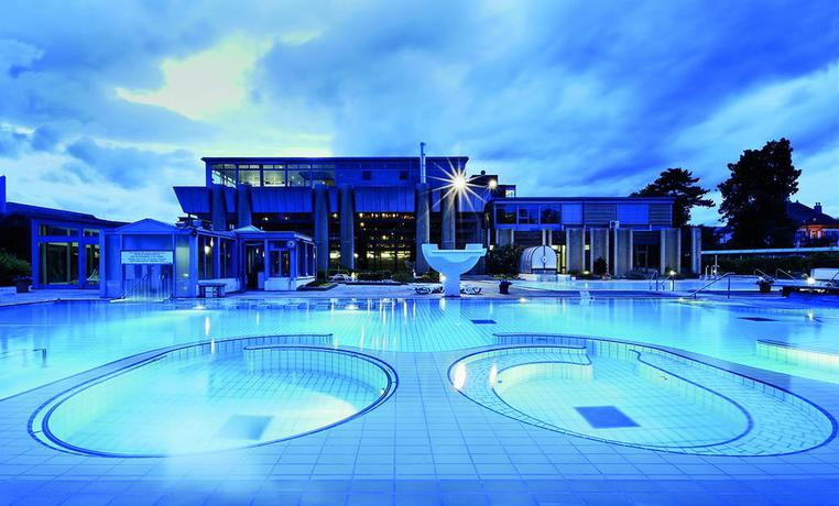 Imagen de los exteriores del Hotel Grand Et Centre Thermal. Foto 5