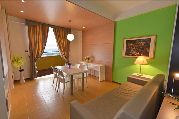 Imagen de la habitación del Hotel Grand Eurhotel. Foto 5