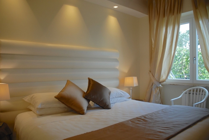 Imagen de la habitación del Hotel Grand Europa, Maralunga. Foto 6