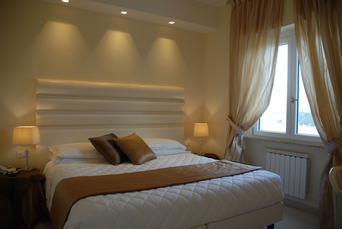 Imagen de la habitación del Hotel Grand Europa, Maralunga. Foto 11