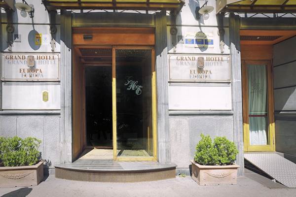 Imagen general del Hotel Grand Europa, Nápoles. Foto 6