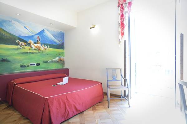 Imagen general del Hotel Grand Europa, Nápoles. Foto 5