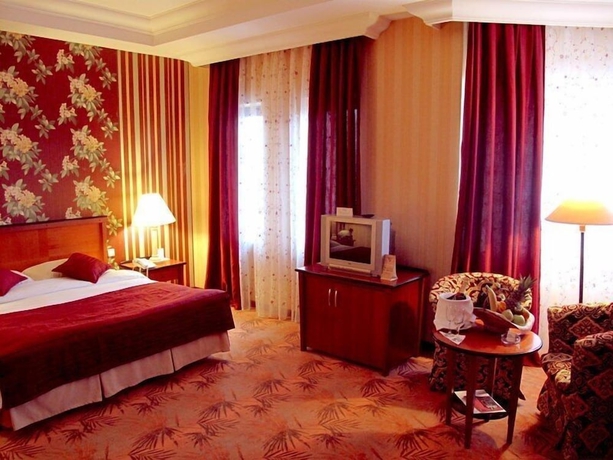 Imagen de la habitación del Hotel Grand Europe Baku. Foto 10