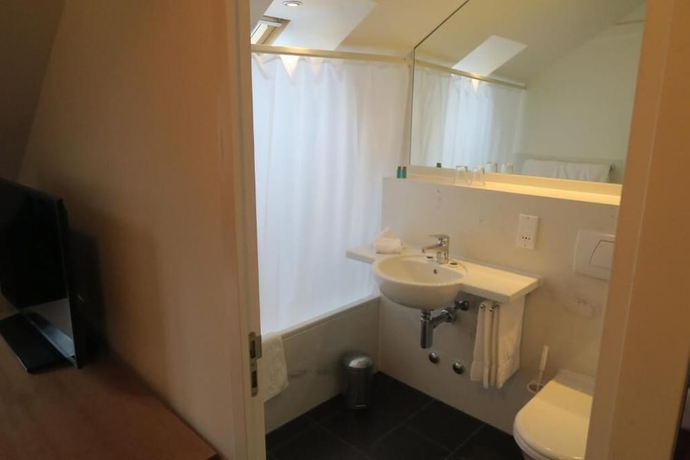 Imagen de la habitación del Hotel Grand Europe. Foto 9