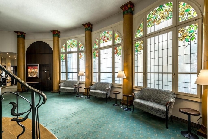 Imagen de los interiores del Hotel Grand Europe. Foto 16