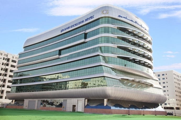 Imagen de los exteriores del Hotel Grand Excelsior Al Barsha. Foto 5