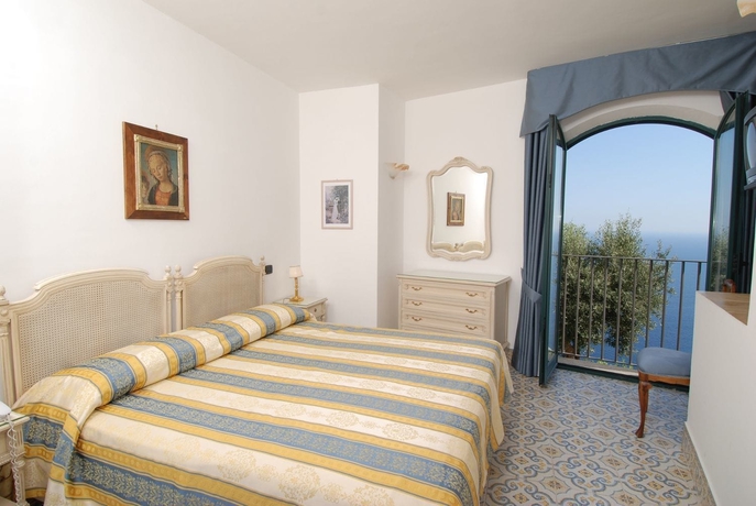 Imagen de la habitación del Hotel Grand Excelsior Amalfi. Foto 12