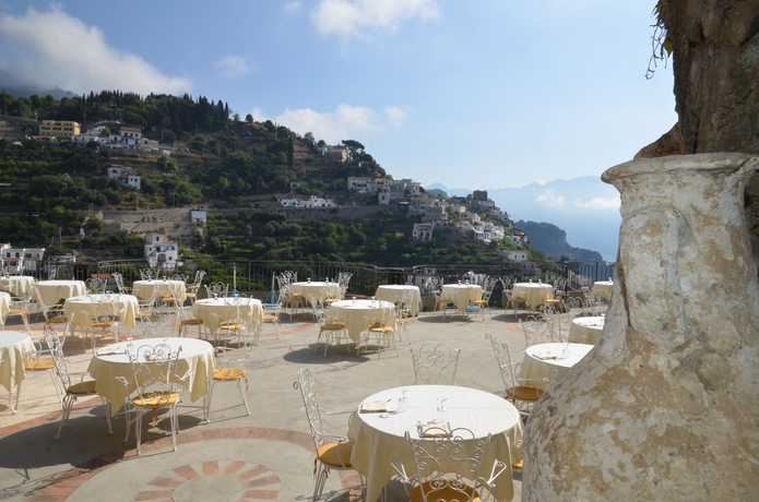 Imagen del bar/restaurante del Hotel Grand Excelsior Amalfi. Foto 4