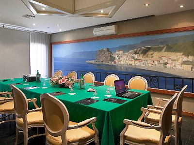 Imagen general del Hotel Grand Excelsior. Foto 2