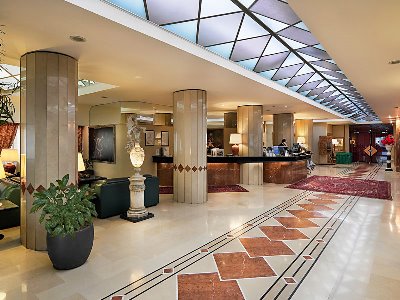 Imagen general del Hotel Grand Excelsior. Foto 7