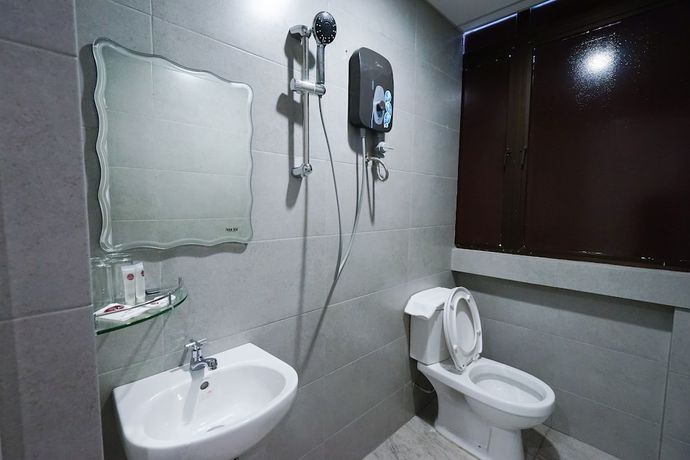 Imagen de la habitación del Hotel Grand FC Hotel. Foto 10