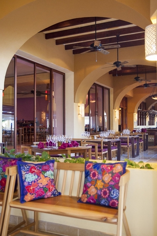 Imagen del bar/restaurante del Hotel Grand Fiesta Americana Los Cabos All Inclusive Golf and Spa. Foto 1