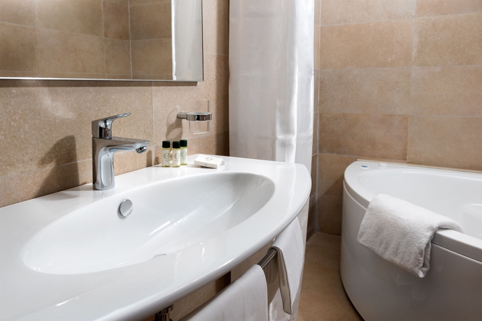 Imagen de la habitación del Hotel Grand Fleming. Foto 10