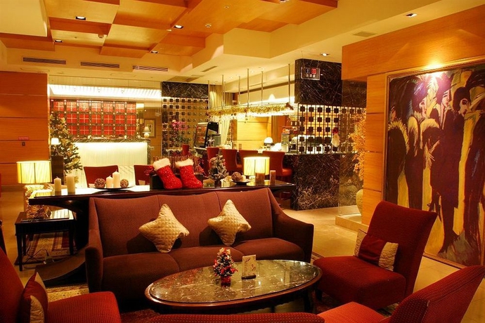 Imagen de los interiores del Hotel Grand Forward. Foto 8