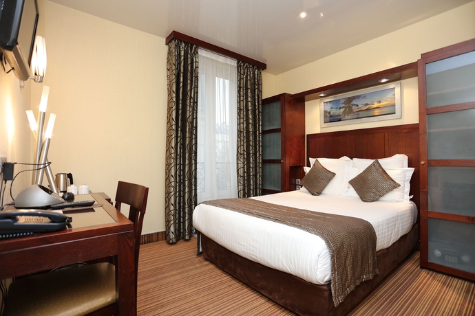 Imagen de la habitación del Hotel Grand Francais. Foto 14