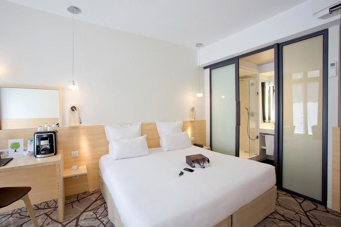 Imagen de la habitación del Hotel Grand Francais. Foto 7