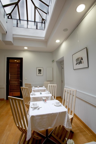 Imagen del bar/restaurante del Hotel Grand Francais. Foto 3