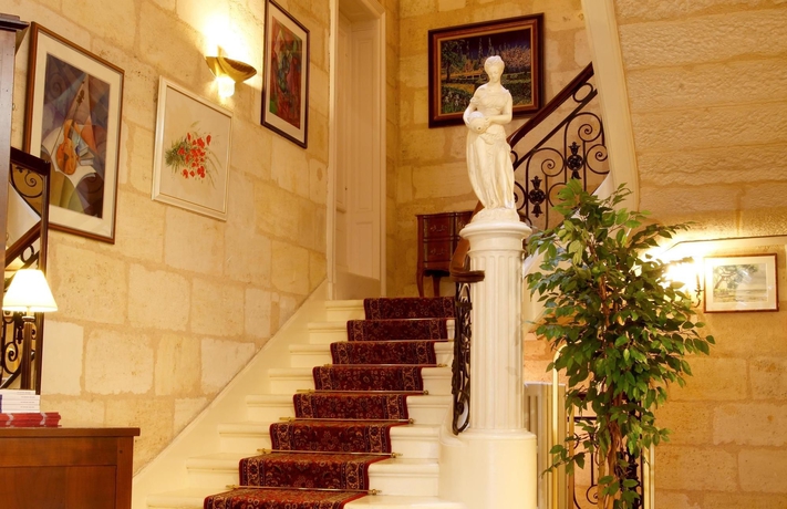Imagen de los interiores del Hotel Grand Francais. Foto 15