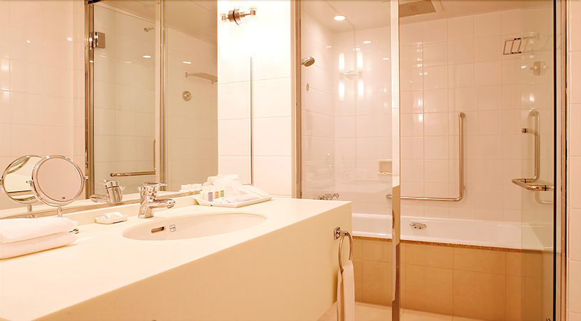 Imagen de la habitación del Hotel Grand Fuji. Foto 15