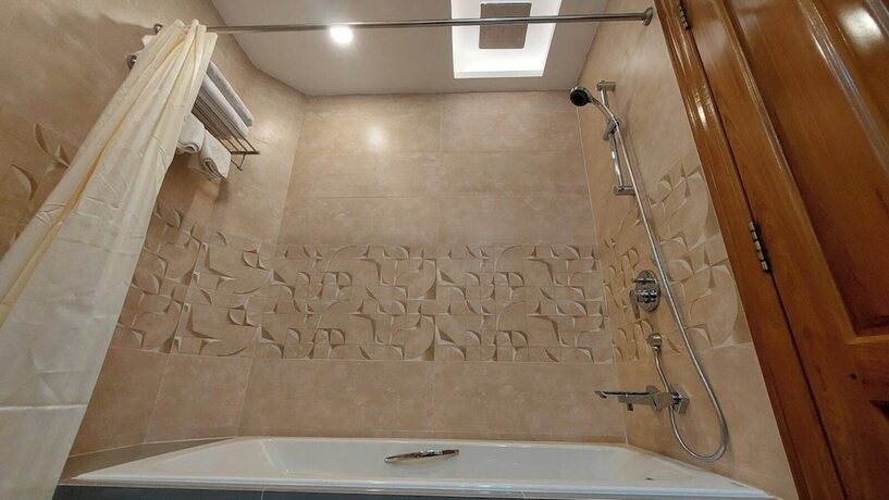 Imagen general del Hotel Grand Galaxy. Foto 2