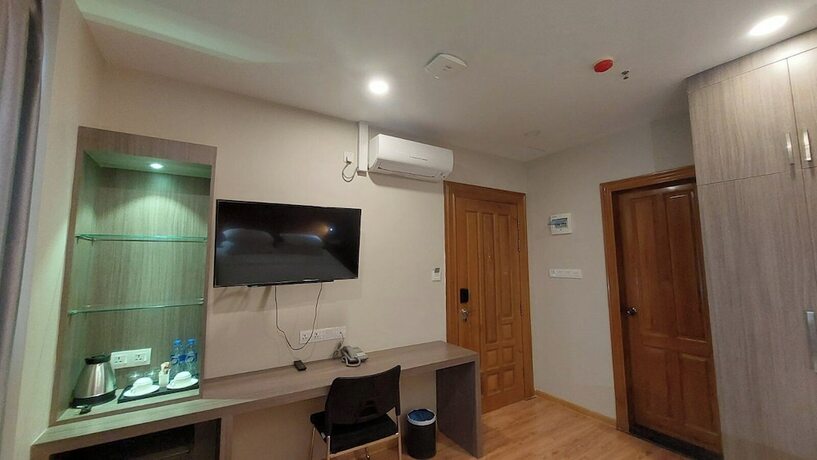 Imagen de la habitación del Hotel Grand Galaxy. Foto 16