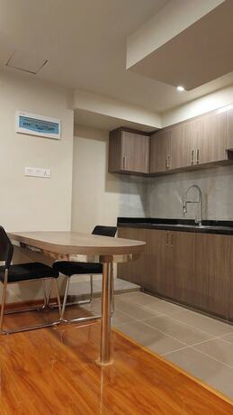 Imagen de la habitación del Hotel Grand Galaxy. Foto 17