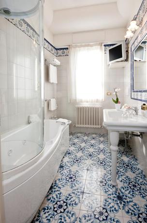 Imagen general del Hotel Grand Gallia. Foto 11